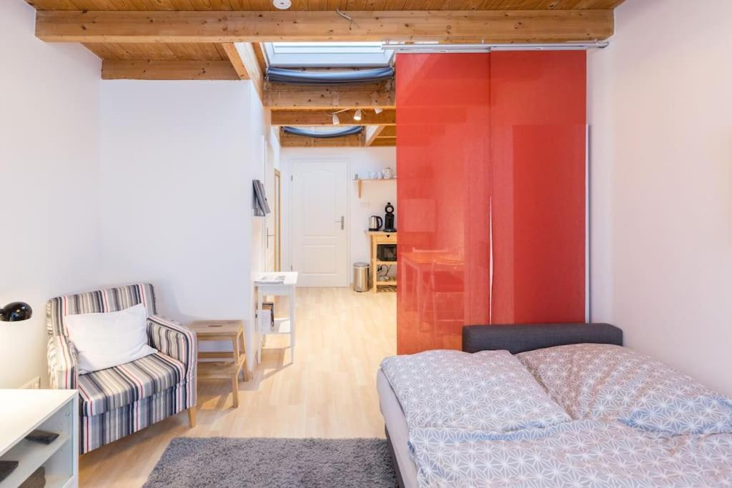 Apartment Wilhelmstr Fuer Bis Zu 3 Personen Brühl Esterno foto