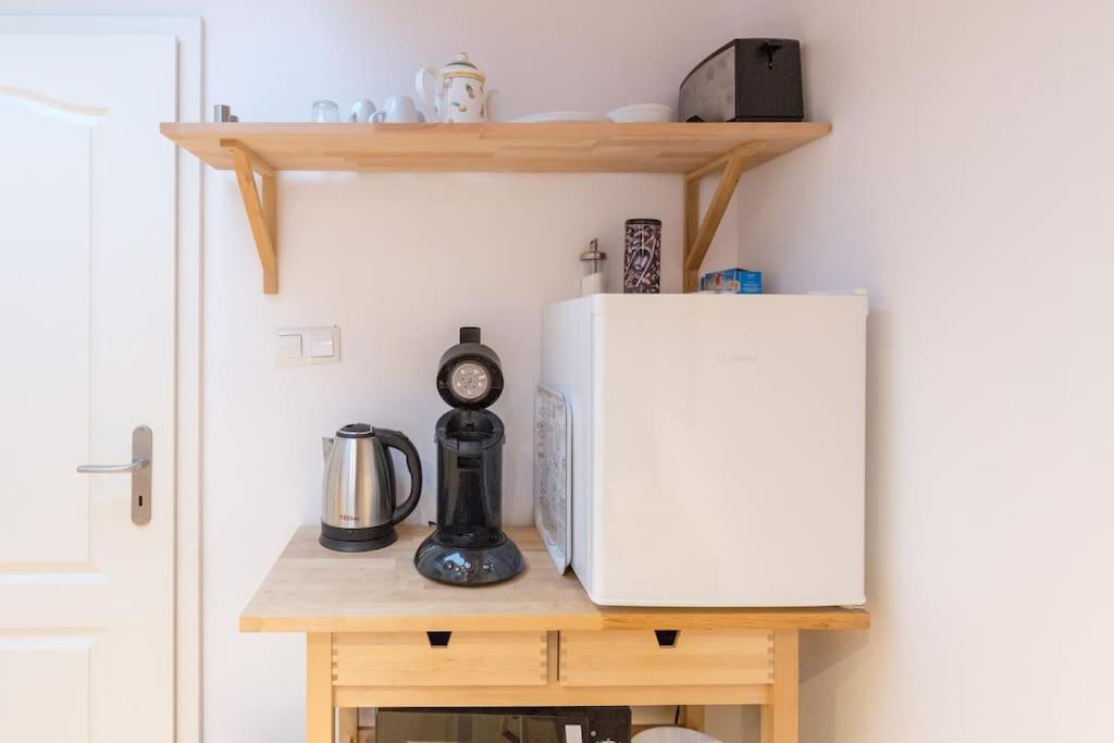 Apartment Wilhelmstr Fuer Bis Zu 3 Personen Brühl Esterno foto