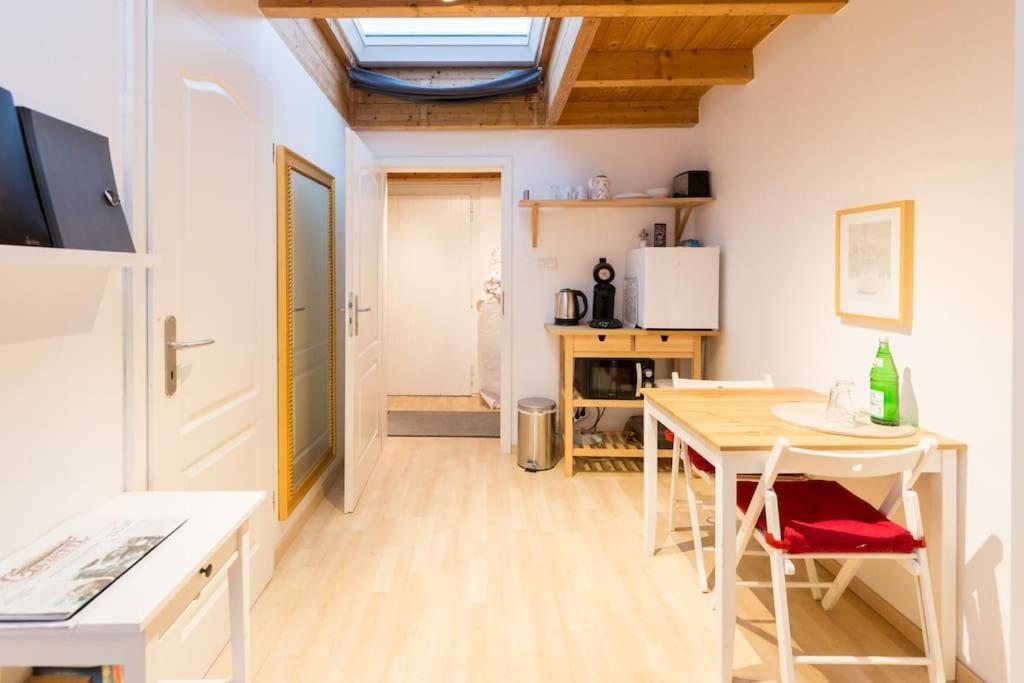 Apartment Wilhelmstr Fuer Bis Zu 3 Personen Brühl Esterno foto
