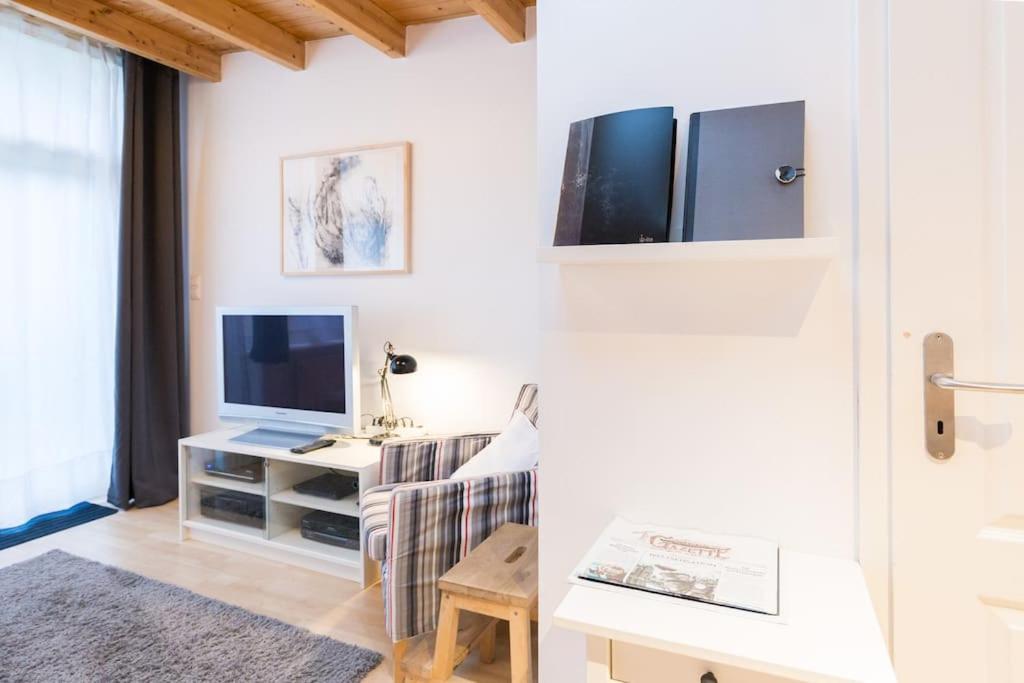 Apartment Wilhelmstr Fuer Bis Zu 3 Personen Brühl Esterno foto