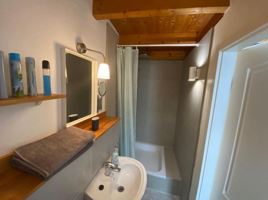 Apartment Wilhelmstr Fuer Bis Zu 3 Personen Brühl Esterno foto